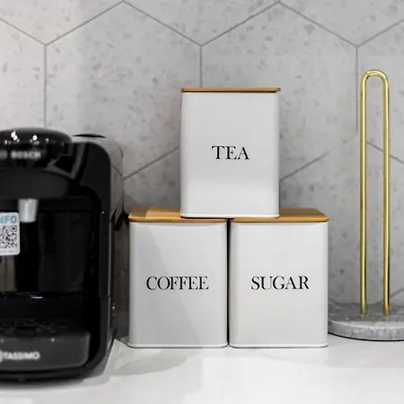 The Relaxation Station: Fun And Comfort Collide Apartment London