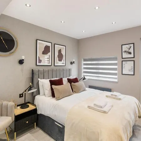Apartment The Relaxation Station: Fun And Comfort Collide *