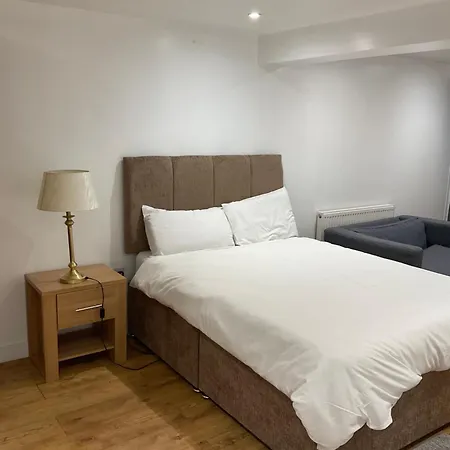 Beautiful Share 7 Of Double Bedroom House With Private Bathroom And Toilets Bexleyheath