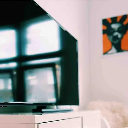 アパート Flat Next To Central Line Underground Station