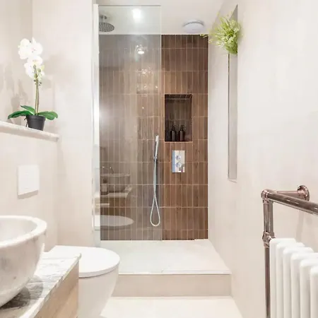 Spring Cosy 2-bed With Free Parking Holiday home *