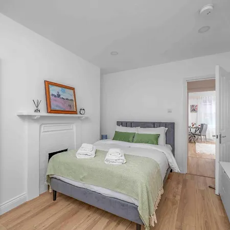 Brick Lane, - Lovely One Bedroom *