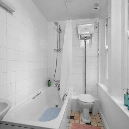 Brick Lane, - Lovely One Bedroom Apartment London