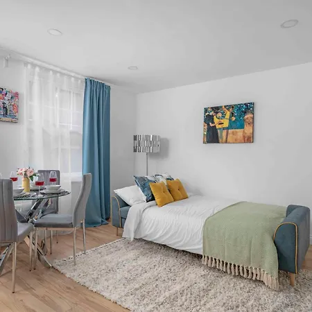 Brick Lane, - Lovely One Bedroom