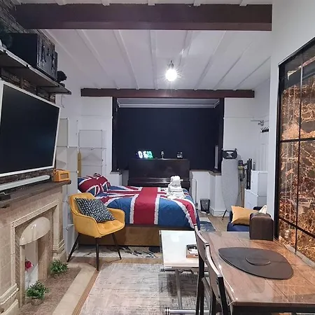 Apartment Luxury & Comfy City Break Studio *