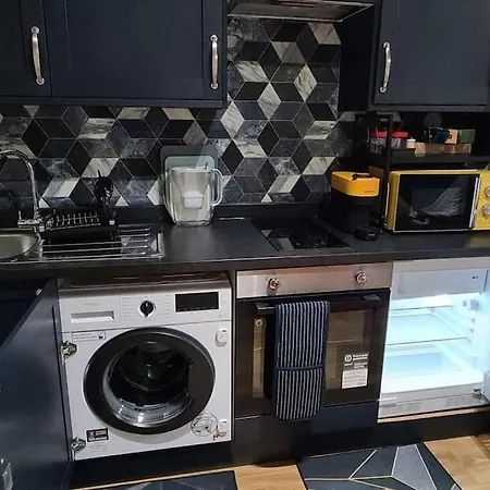 Luxury & Comfy City Break Studio Apartment
