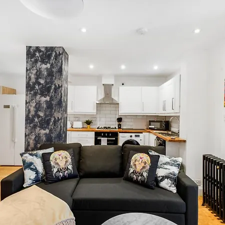 Apartment Classy Abode In Hackney - Garden - Sleeps 6 *