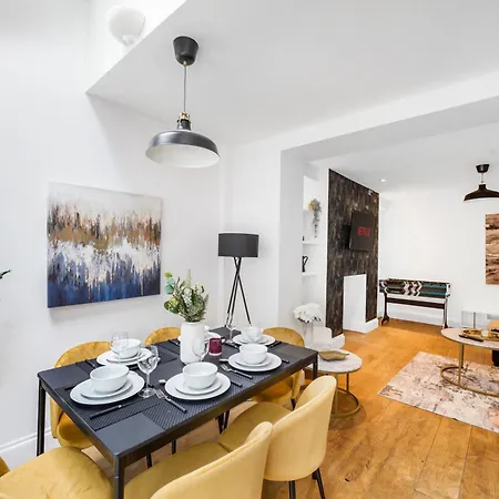 Apartment Classy Abode In Hackney - Garden - Sleeps 6 London