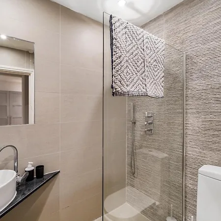 Classy Abode In Hackney - Garden - Sleeps 6