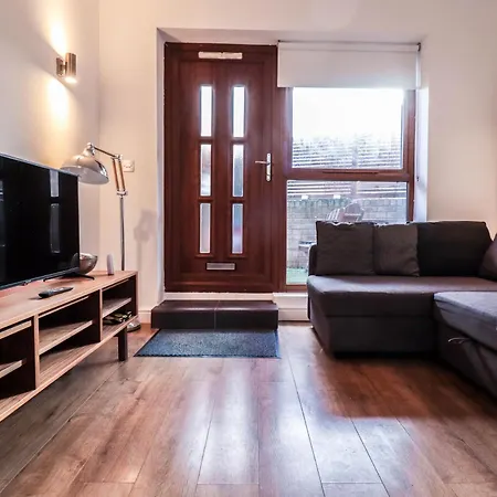 Stunning Split Level *