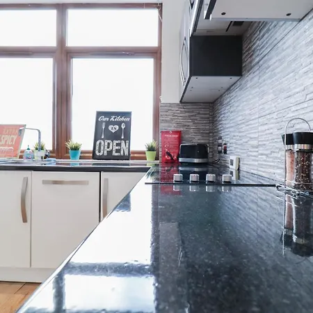 Stunning Split Level Apartment London