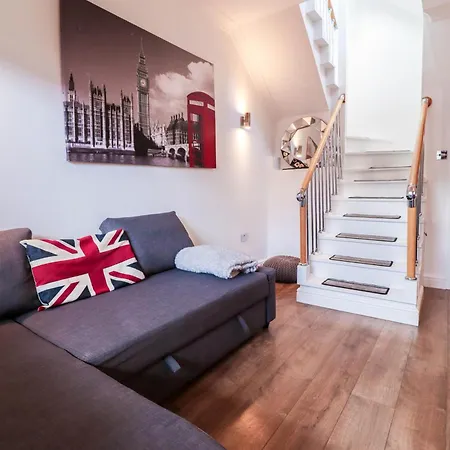 Stunning Split Level Apartment