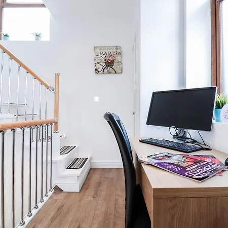 Stunning Split Level *