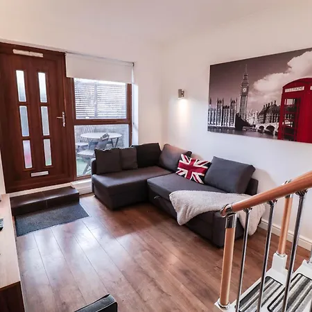Apartment Stunning Split Level *