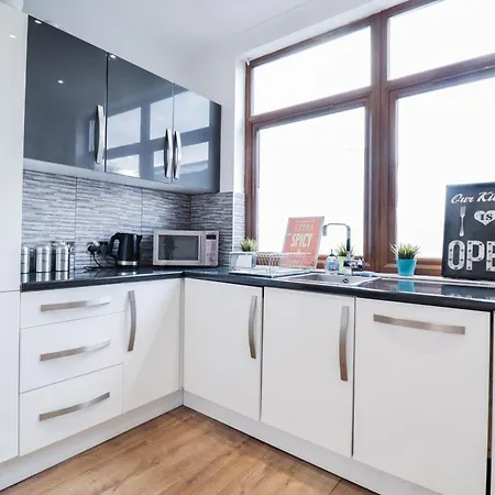 Stunning Split Level * London