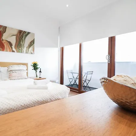 Apartment Stunning Split Level London