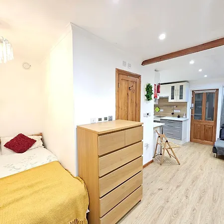 Apartment Apartment, Tv, Wifi Kitchen Parking, Wembley Elizabeth Line Northolt (Greater London)