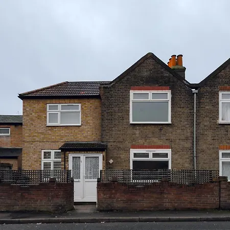 5br House, Free Parking Offa12, Contractor, Big Families, Relocation