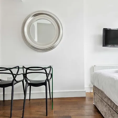 Valet Golden Square Apartment London