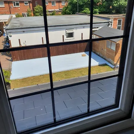Guest house 50a Green Lane Cranford