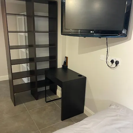 50a Green Lane Guest house