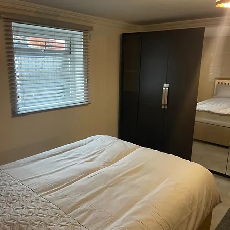 50a Green Lane Guest house