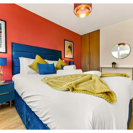 Stunning Family - Sleeps 11 *