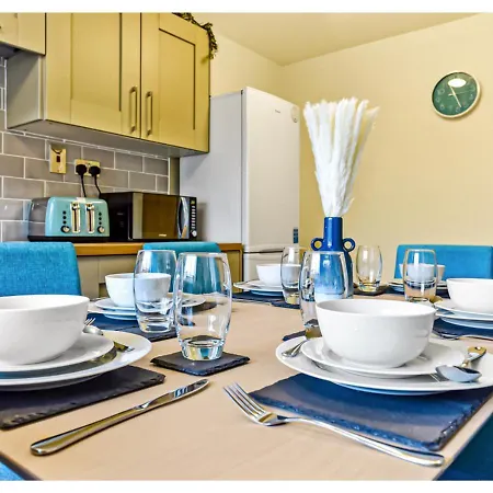 Stunning Family - Sleeps 11 * London
