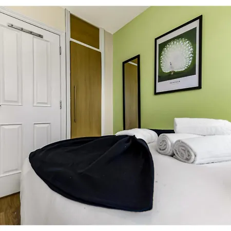 Apartment Stunning Family - Sleeps 11 *