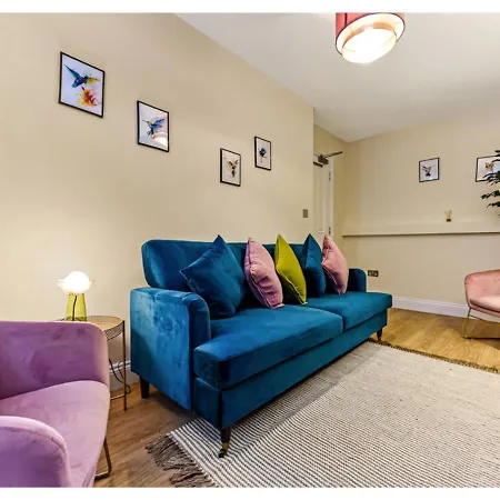 Apartment Stunning Family - Sleeps 11 *