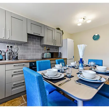 Apartment Stunning Family - Sleeps 11
