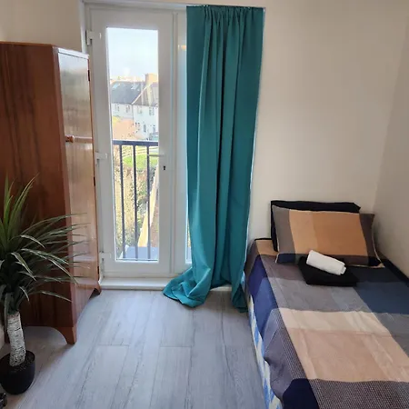 Homestay Luxury 5-Room House - Your Perfect Getaway Awaits Goodmayes
