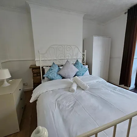 Towerhill Homestay London