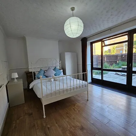 Towerhill Homestay London