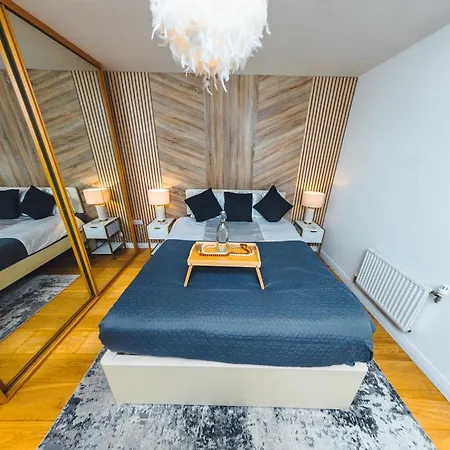 Unique Sky View -2 Bed *
