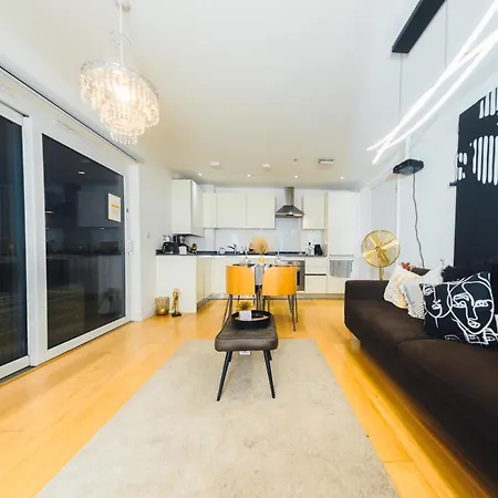 Unique Sky View -2 Bed