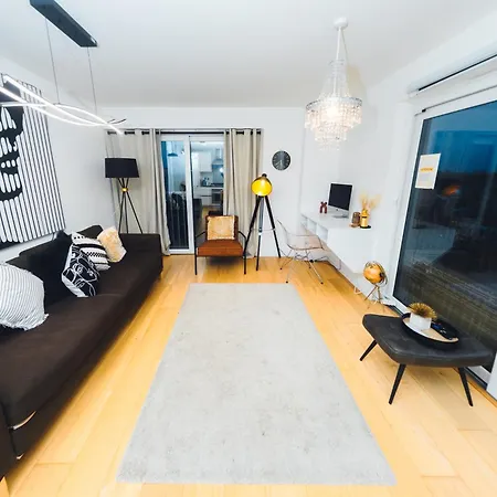 Apartment Unique Sky View -2 Bed