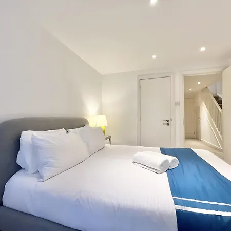 Apartment Vip Serviced Excellent Location Great Price London