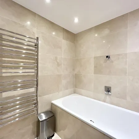Vip Serviced Excellent Location Great Price Apartment *