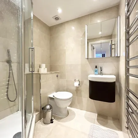 Vip Serviced Excellent Location Great Price *