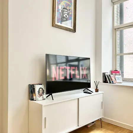 Vip Serviced Excellent Location Great Price Apartment London