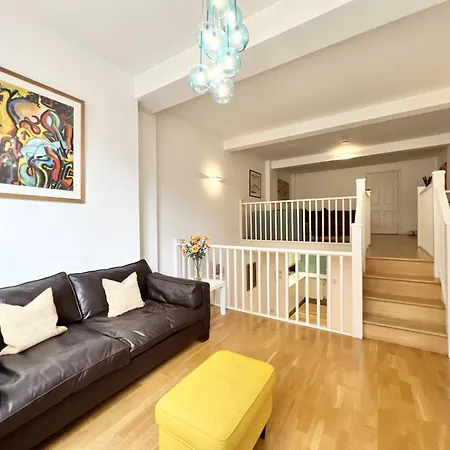Apartment Vip Serviced Excellent Location Great Price London