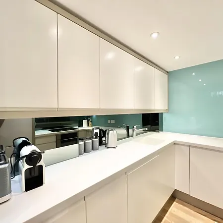 Apartment Vip Serviced Excellent Location Great Price