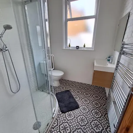 Modern Ground Floor Flat - 15 Min To Central Appartamento *
