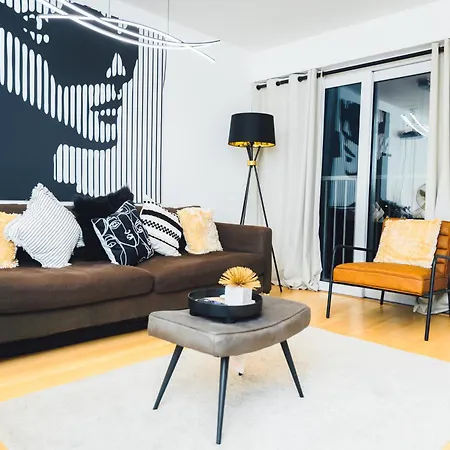 Unique Sky View -2 Bed * London