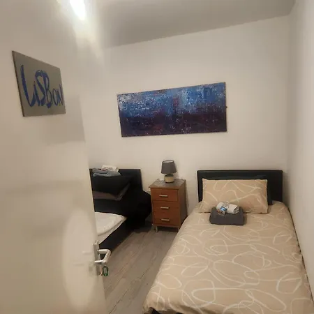 Luxury 5-Room House - Your Perfect Getaway Awaits Homestay *