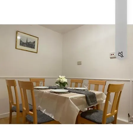 47r Place