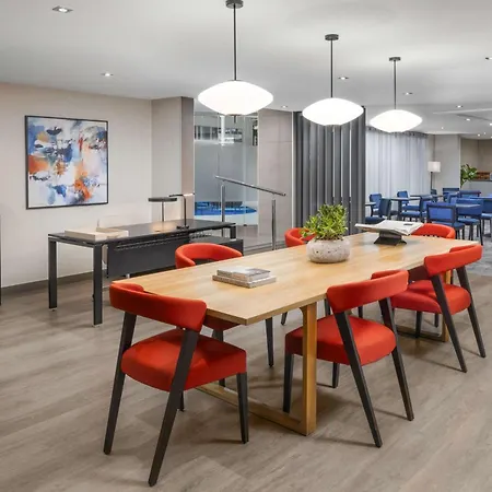 Hilton London Heathrow Airport Hotel Hillingdon