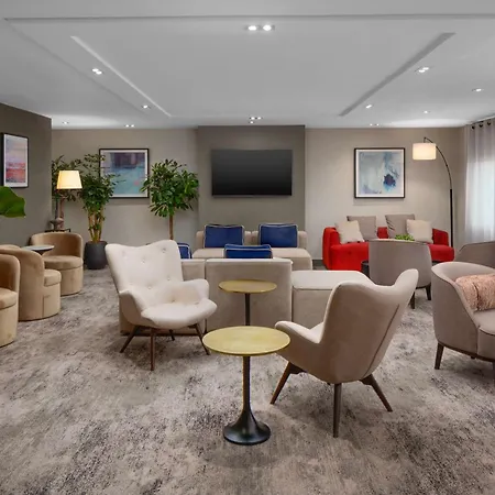 Hilton London Heathrow Airport Hotel 4*