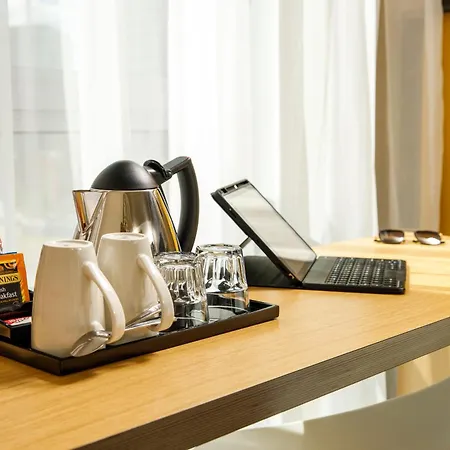 Ibis Canning Town 3* London